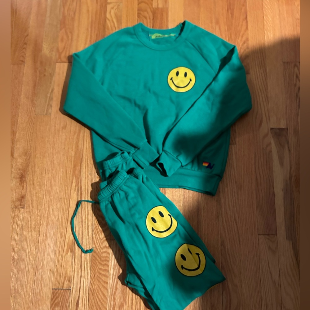 Aviator Nation Kelly Green Smiley Adult Sweatset - Picture 2 of 6